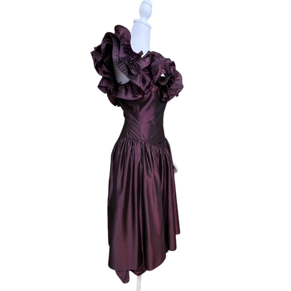 Vintage Union label Purple cold shoulder ruffle neck evening dress size 10 - Picture 3 of 9